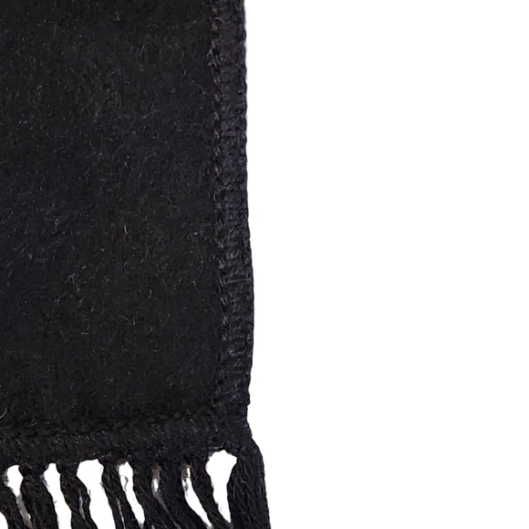 ALPACA CAMARGO alpaca wool fringed scarf in black made in Peru - Picture 2 of 8